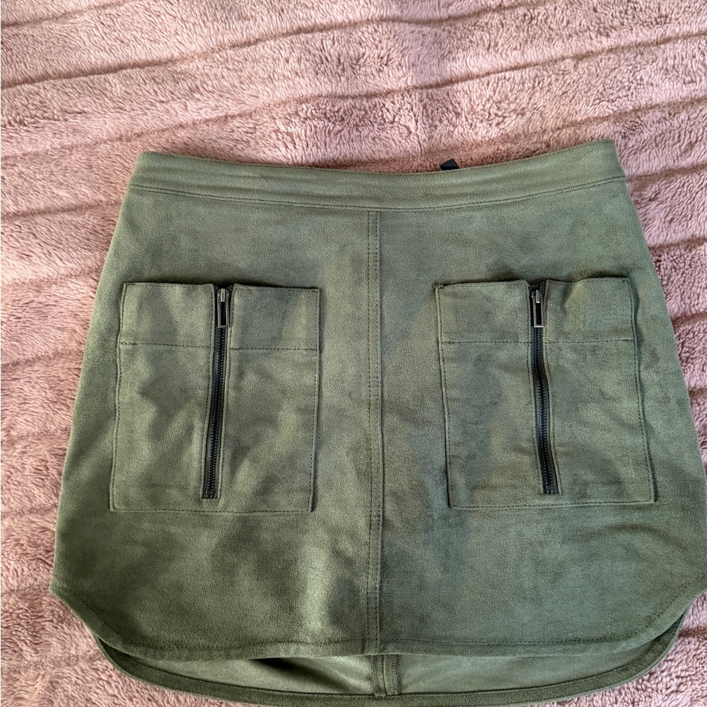 BCBGMaxAzria Forest Green Mini Skirt with Zipper Pockets